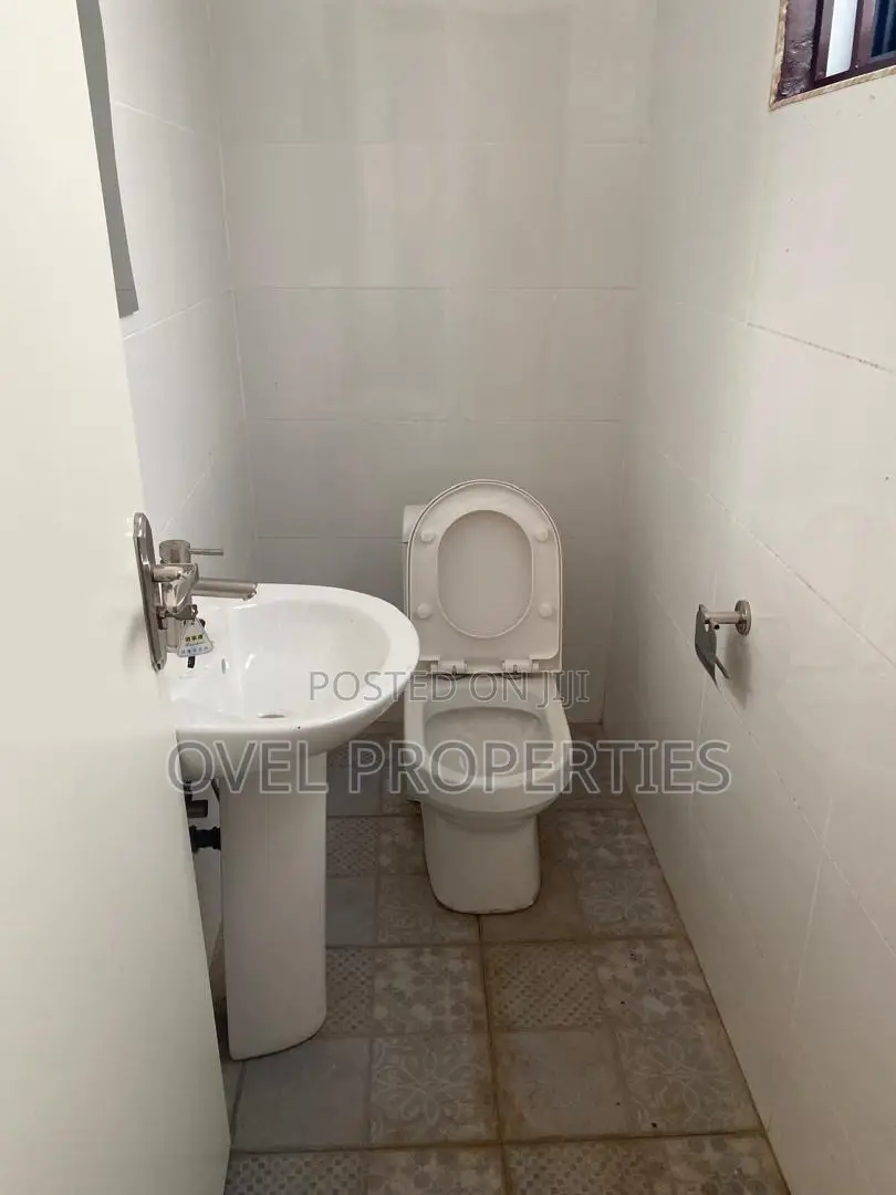 3bdrm House in Jose, Oyarifa for rent