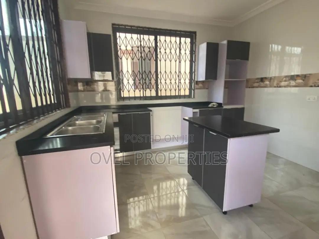 3bdrm House in Jose, Oyarifa for rent