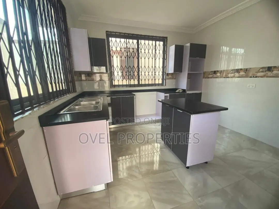 3bdrm House in Jose, Oyarifa for rent
