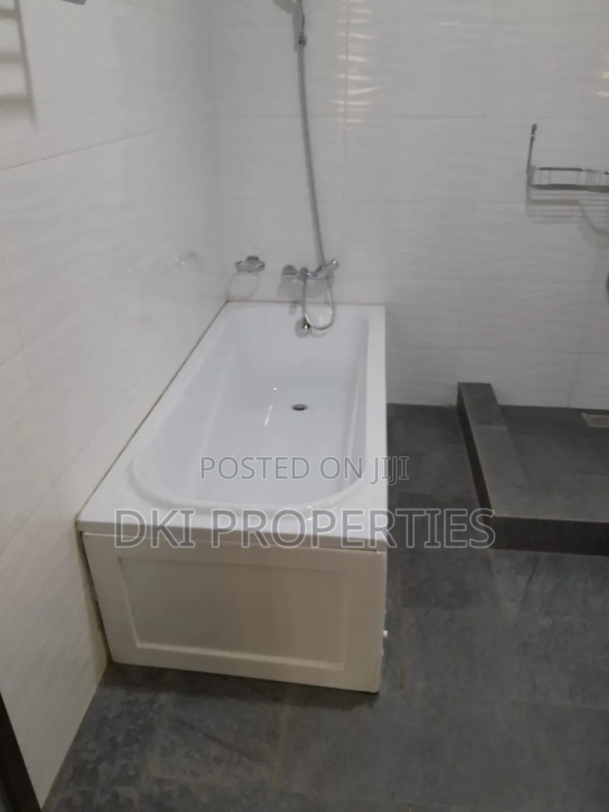 4bdrm House in Dki Properties, East Legon for rent