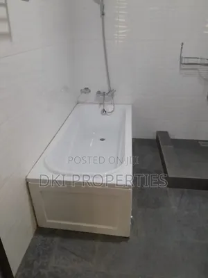 4bdrm House in Dki Properties, East Legon for rent