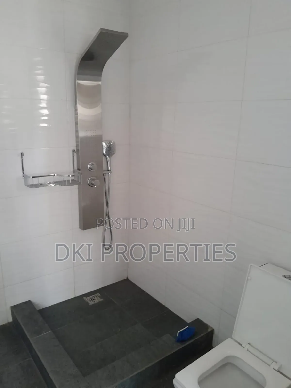 4bdrm House in Dki Properties, East Legon for rent