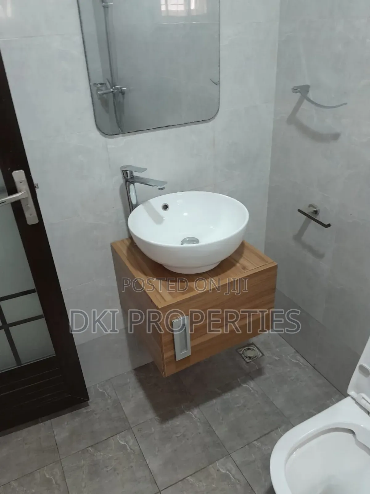 4bdrm House in Dki Properties, East Legon for rent