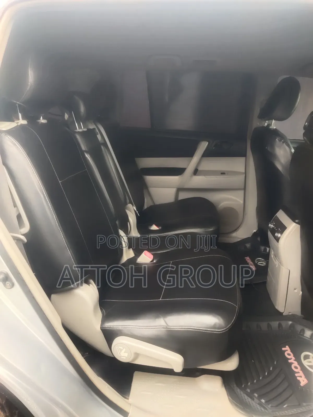 Toyota Highlander SE 2012 Silver