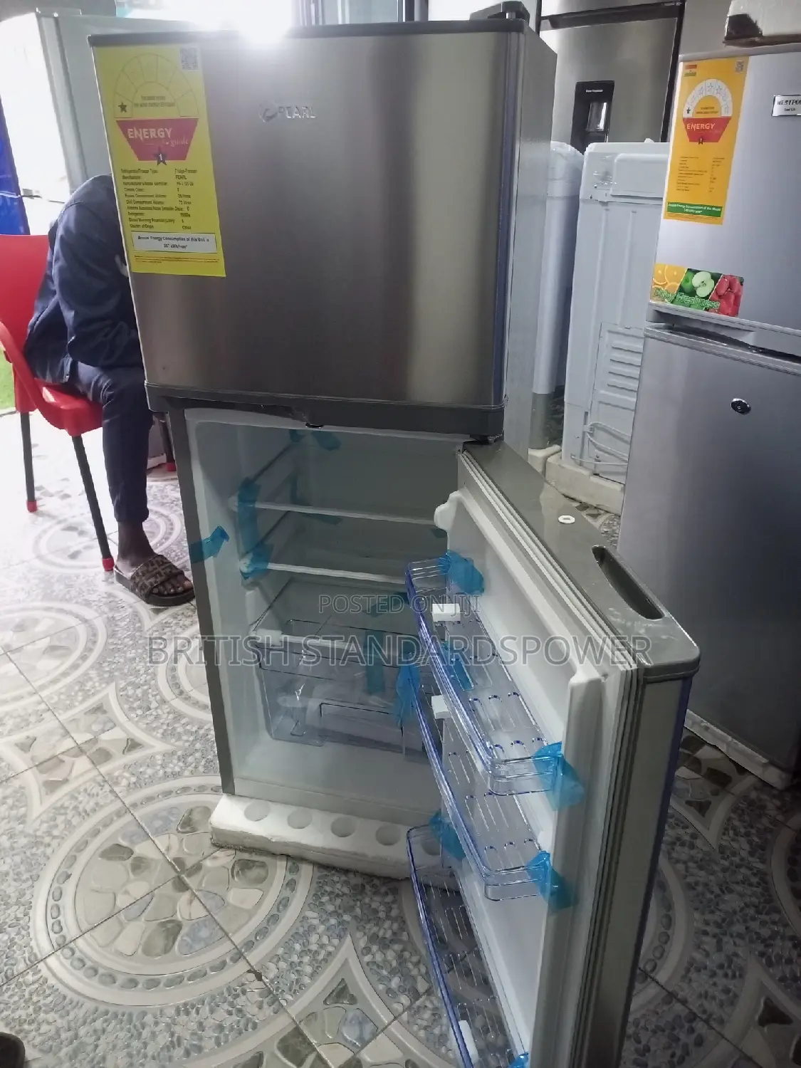 Convenient 108 Liters Top Freezer Pearl Fridge
