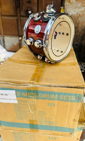 Dw Series 5 Pcs Drum Set [Double Cymbals]