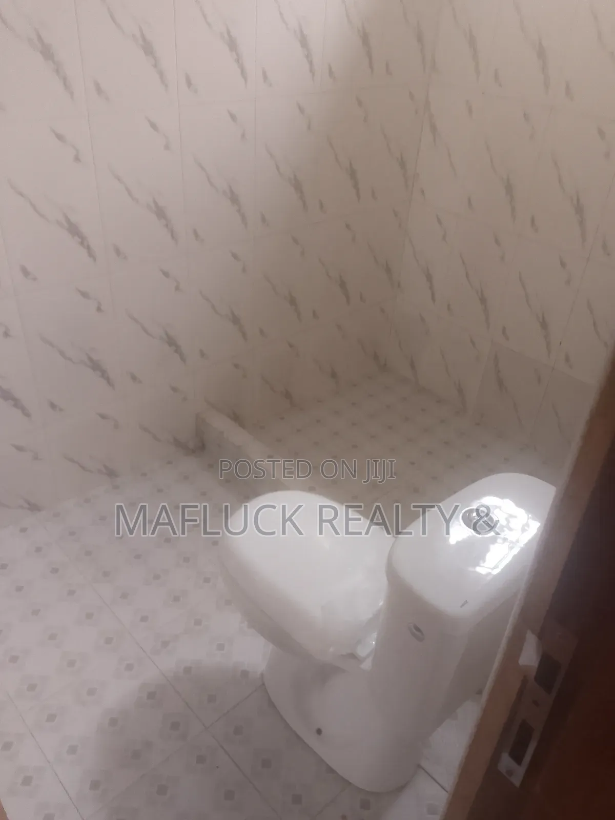 2bdrm Apartment in Lakeside Estate for rent