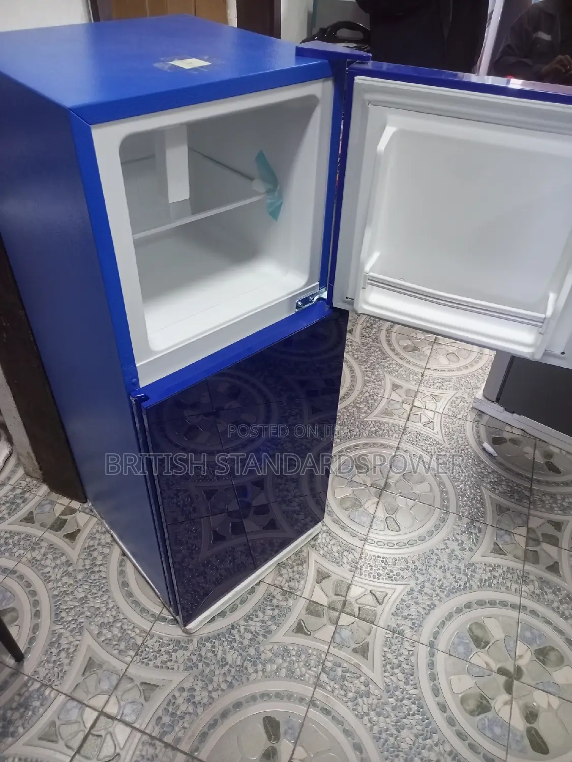 Blue Bliss Westpool Glass Fridge 4 Shelves Fridge Freezer