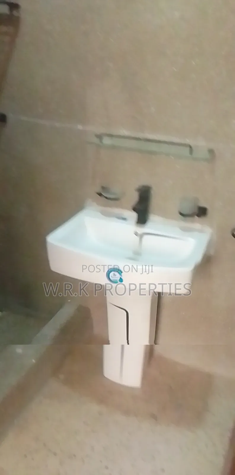 3bdrm Apartment in Osabene Koforidua, New-Juaben Municipal for rent