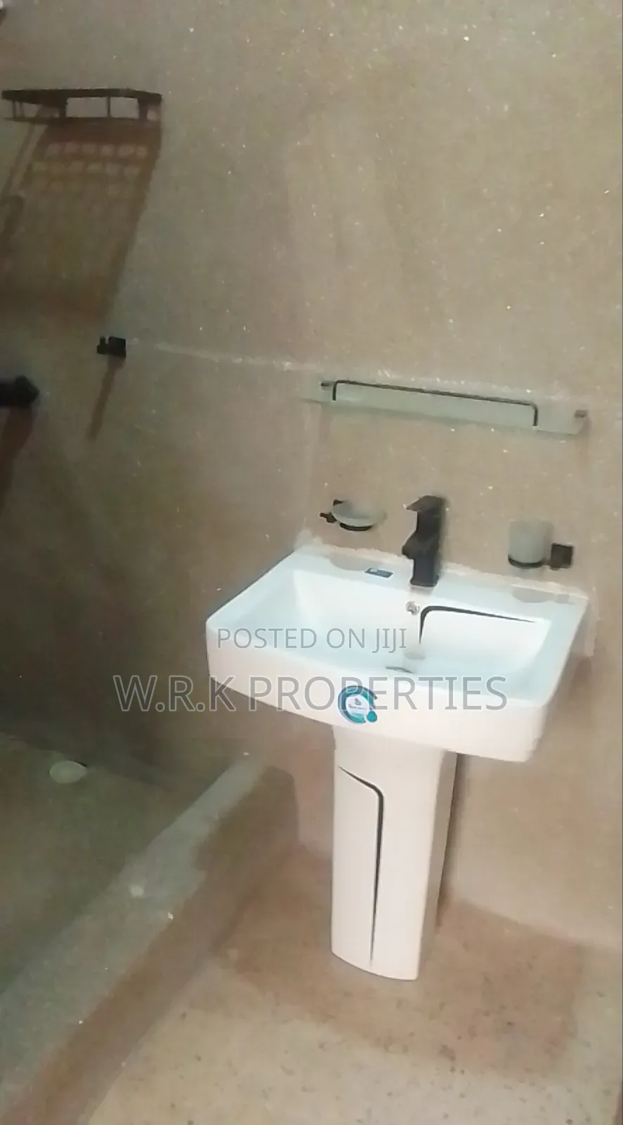 3bdrm Apartment in Osabene Koforidua, New-Juaben Municipal for rent
