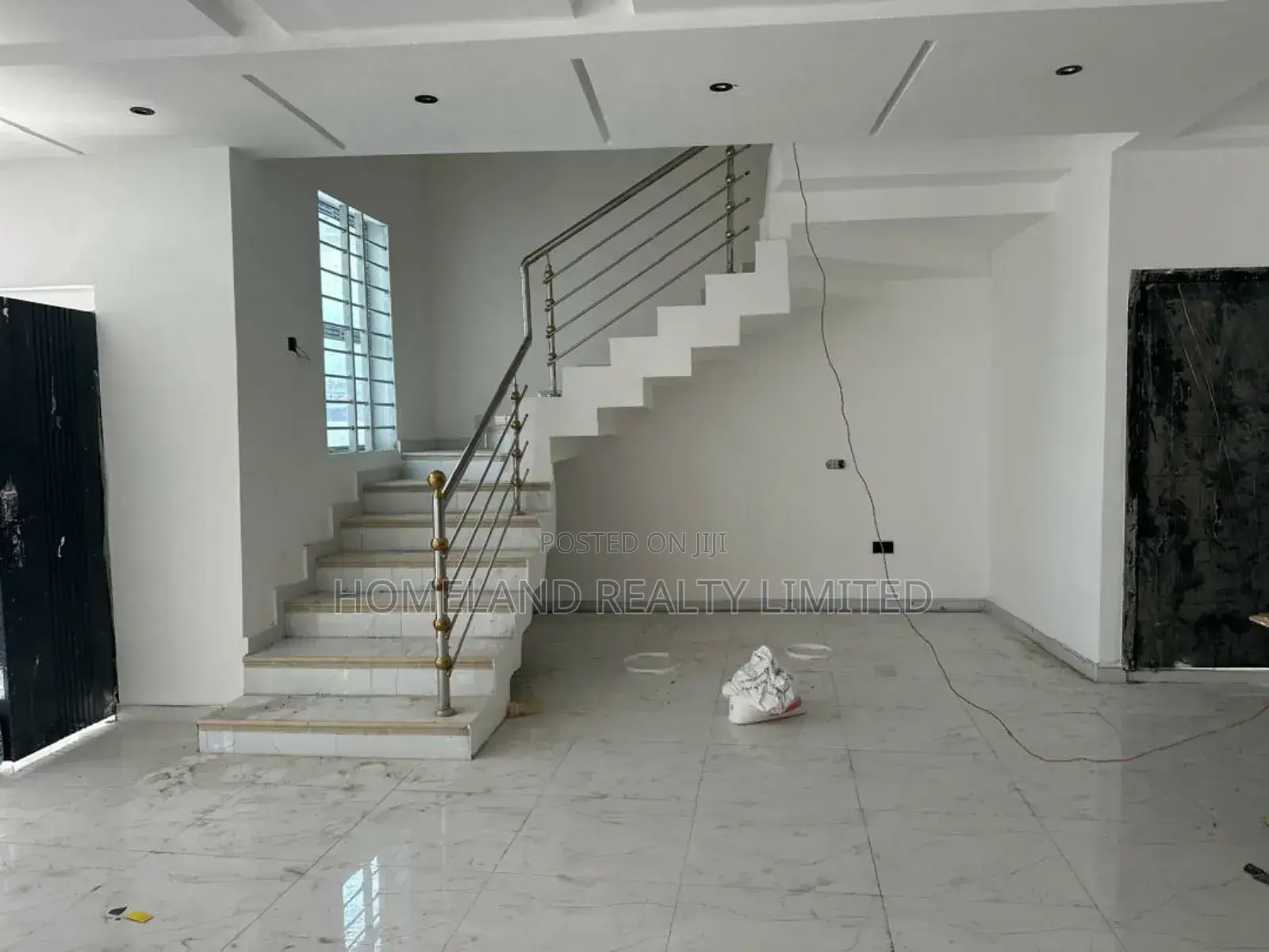 4bdrm Duplex in Botwe Star-Bite for sale