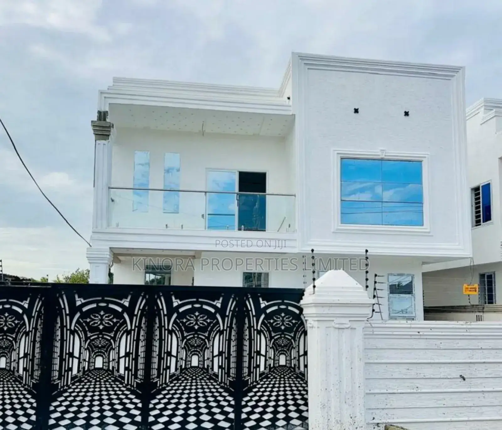 4bdrm Duplex in Botwe Star-Bite for sale