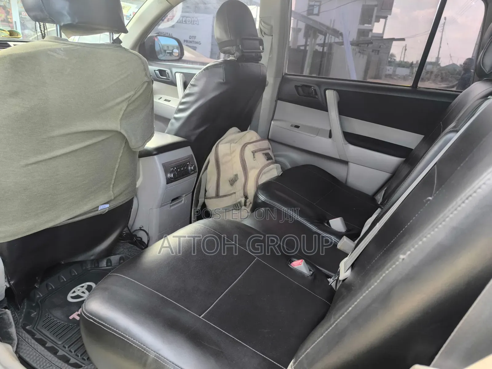 Toyota Highlander SE 2012 Silver