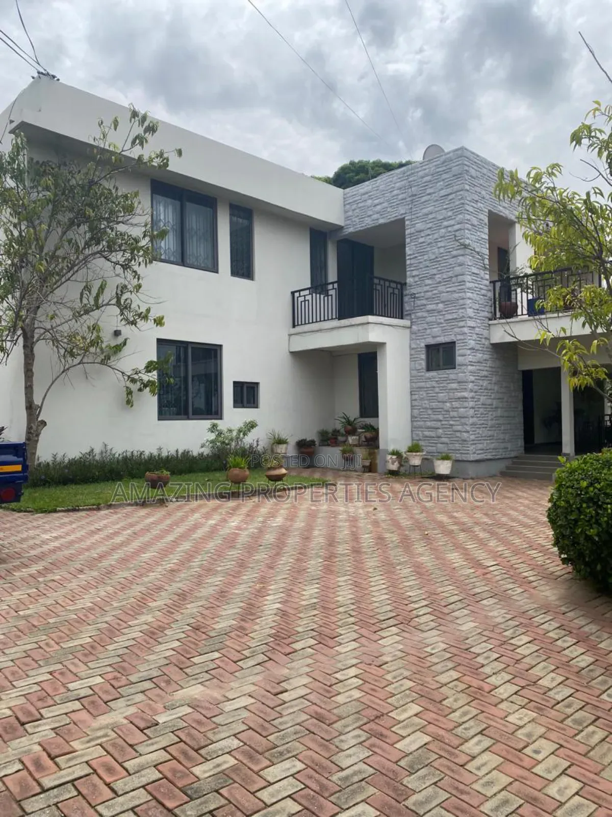 4bdrm House in Abelemkpe for rent