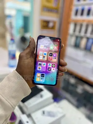 Apple XR 64 GB Red