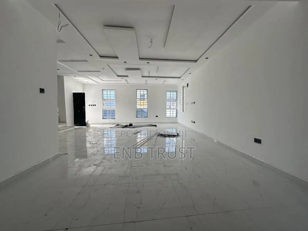 4bdrm House in Ashaley  Botwe, School Junction for sale