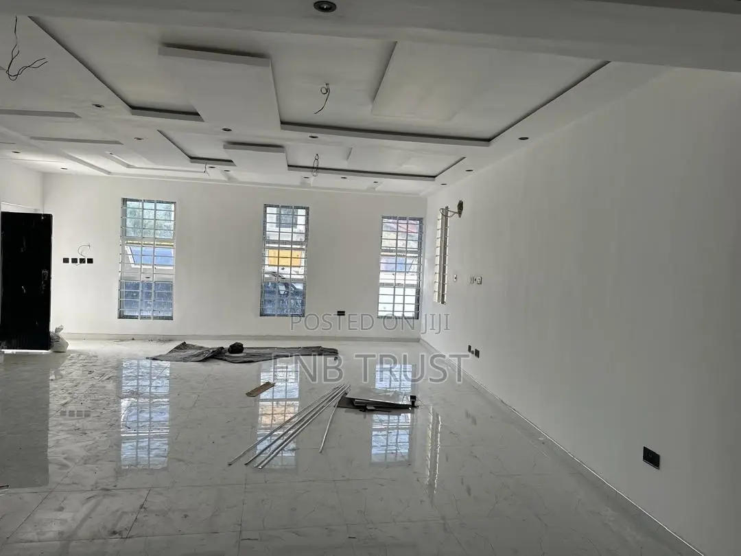 4bdrm House in Ashaley  Botwe, School Junction for sale
