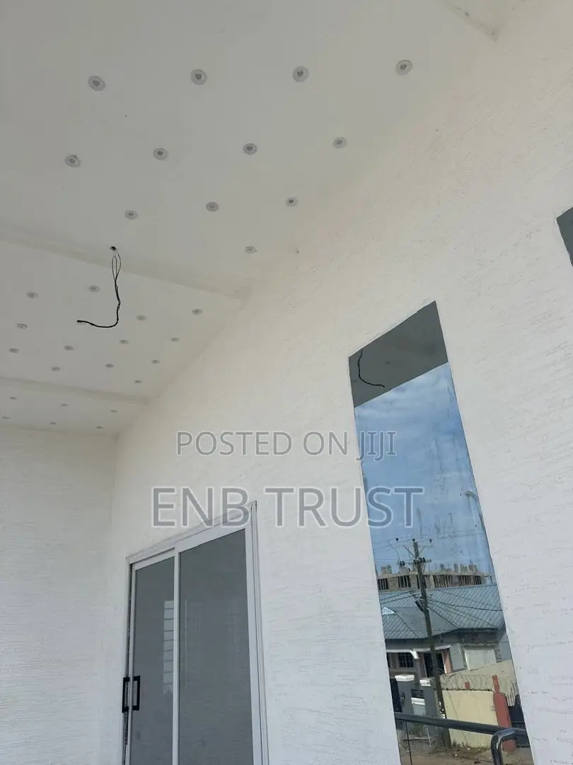 4bdrm House in Ashaley  Botwe, School Junction for sale