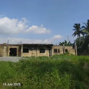 22 Bed Hotel Uncompleted
