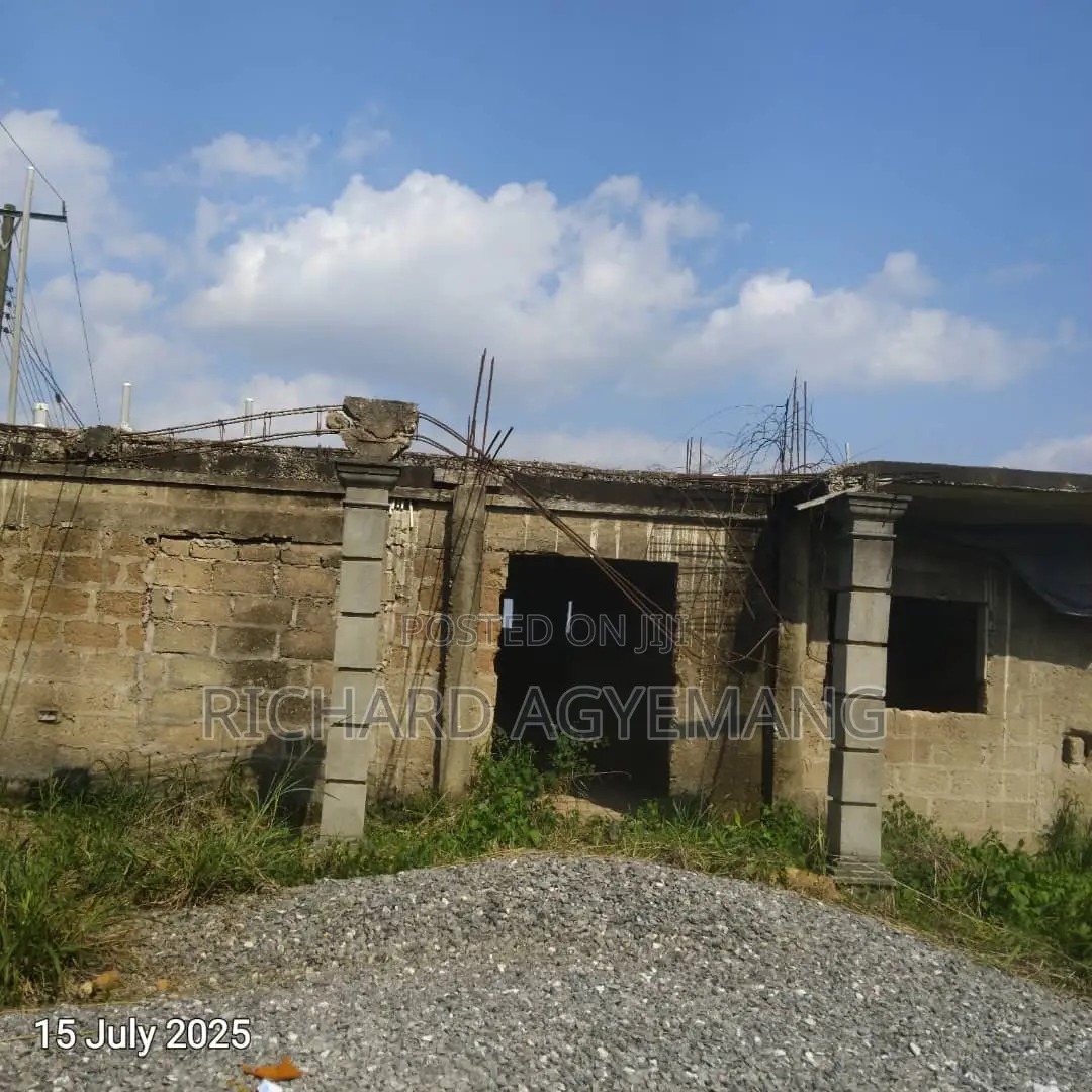 22 Bed Hotel Uncompleted