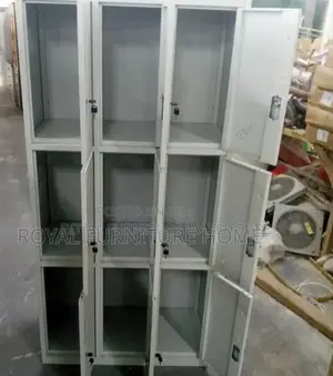 9 Lockers Metal Cabinet