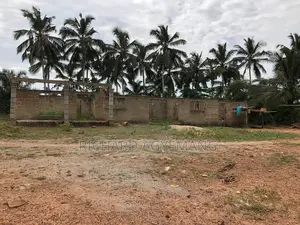 22 Bed Hotel Uncompleted