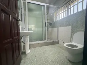 3bdrm Apartment in American House, East Legon for rent