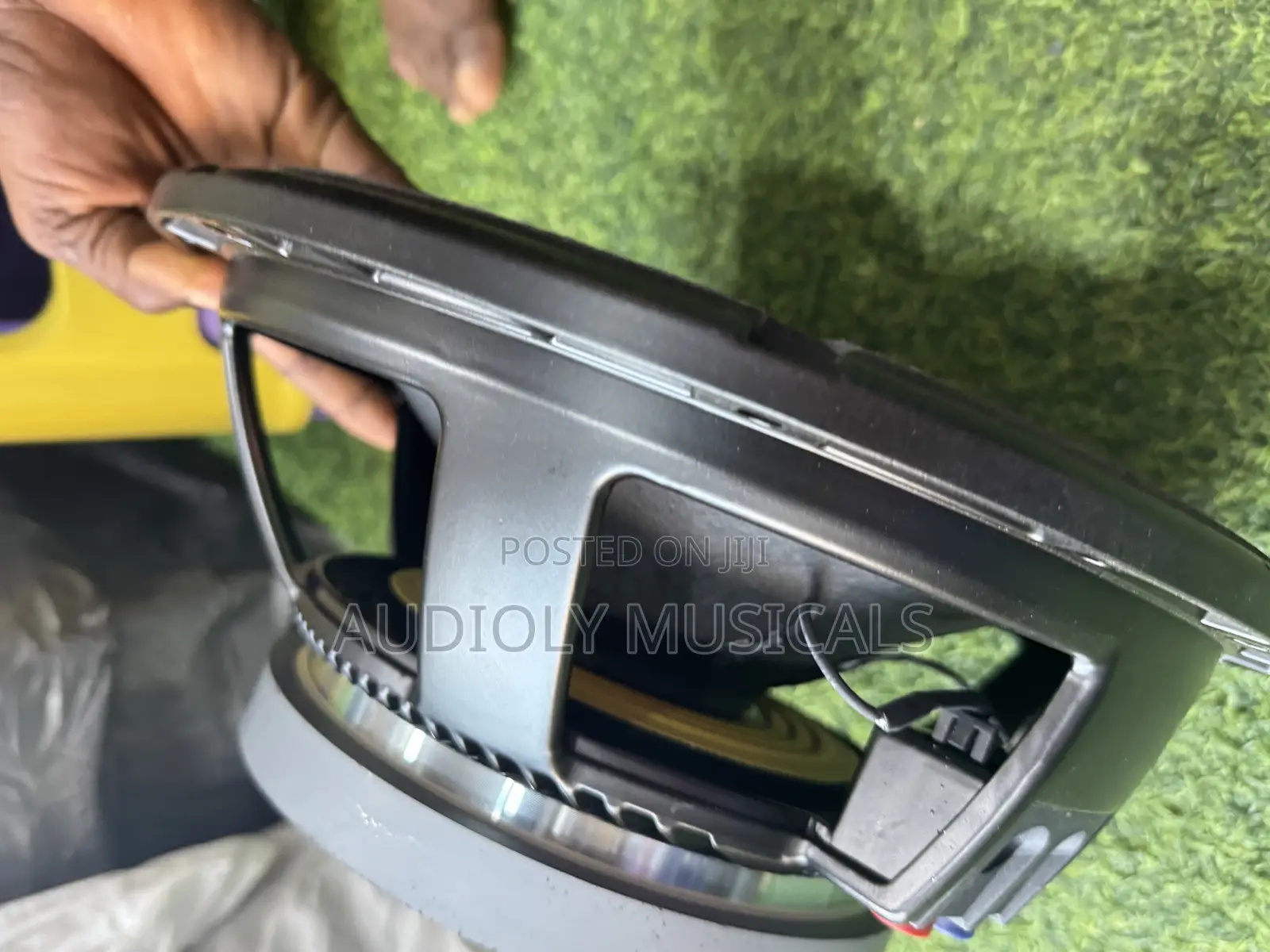 Single Magnet/ 12-Inches Speaker/Jac