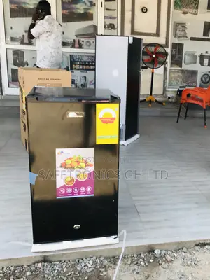 Correct Black Topfreezer Singledoor Rainbow 90 Liters