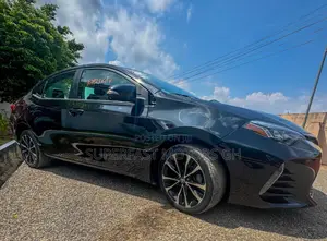 Toyota Corolla XSE (1.8L 4cyl 2A) 2018 Black