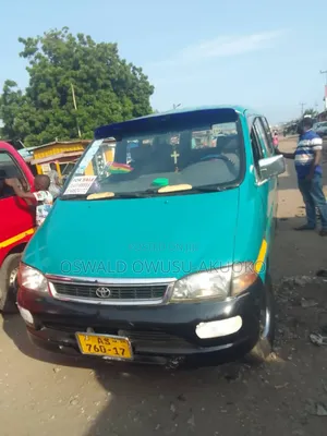Photo - Toyota HiAce 2002 Green