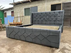Soocolate Queen Size Bedframe 72x75// Luxurious And Durable
