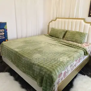 Green Blanket and 2 Pillow Cases