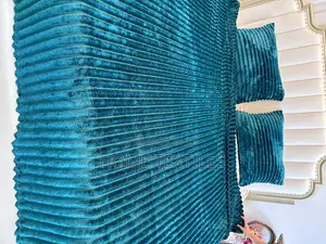 Blankets With 2 Pillow Cases Available for All Bed Sizes