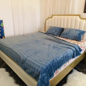 Dark Grey Heavy Blanket With 2 Pillow Cases