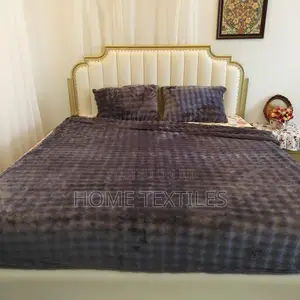 Blanket With 2 Pillow Cases for the Cold Weather