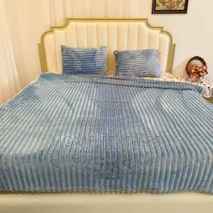 Stripped Pattern Blankets With 2 Pillow Cases
