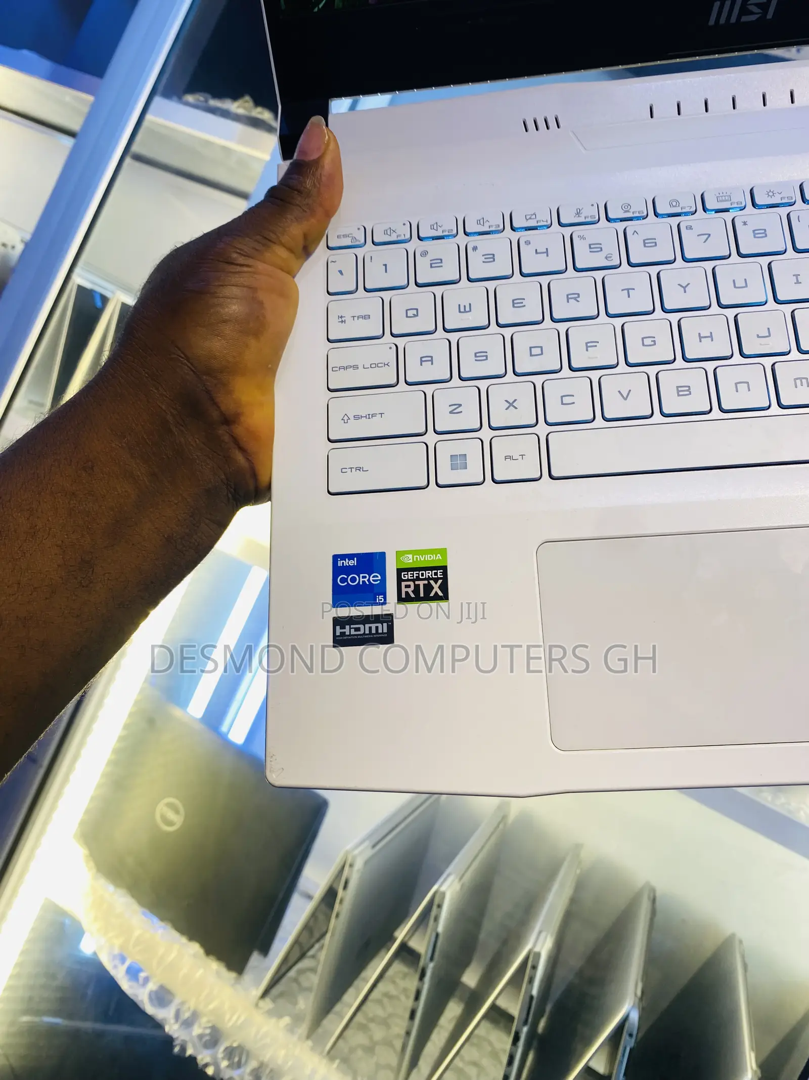 Laptop MSI MSI Sword 15 16GB Intel Core I5 SSD 512GB