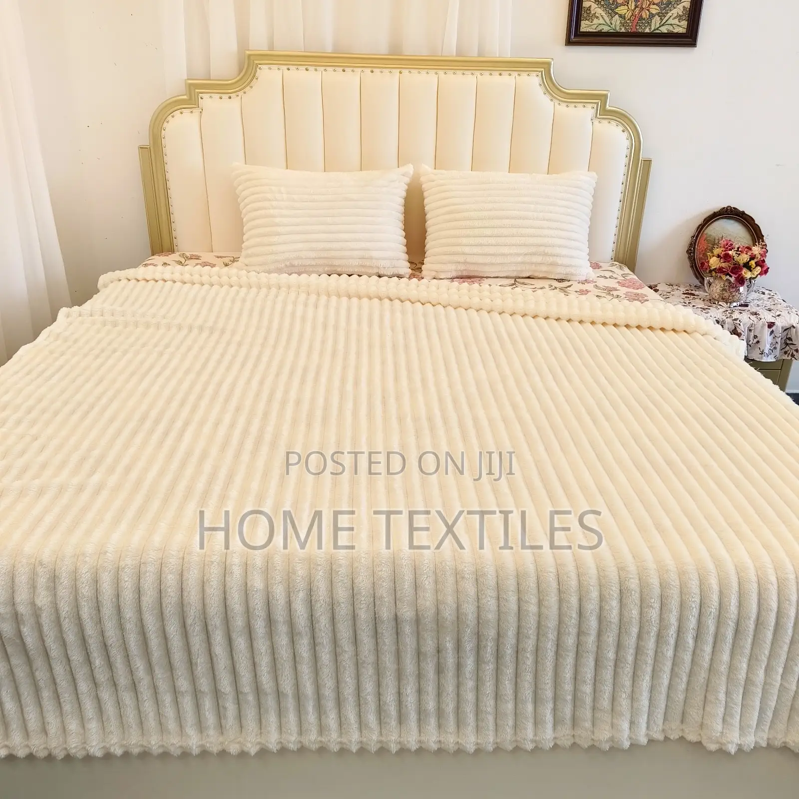Brand New Off White Blanket With 2 Pillow Cases