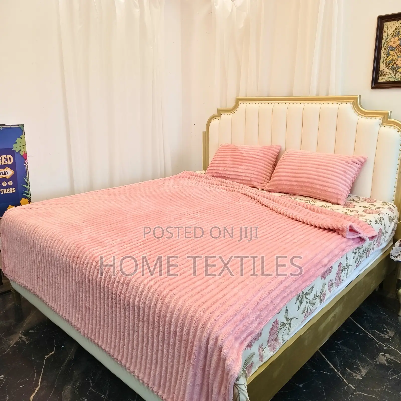 Pinky Blanket With 2 Pillow Cases