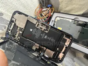 Phone Repair Screen Battery Board Samsung iPhone Replacement Sale