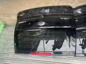 Photo - Kia Soul 2013-2019 Booth / Trunk Available