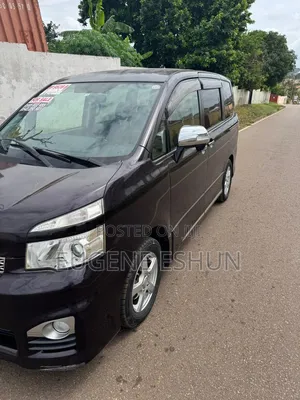 Toyota Voxy 2012 Burgundy