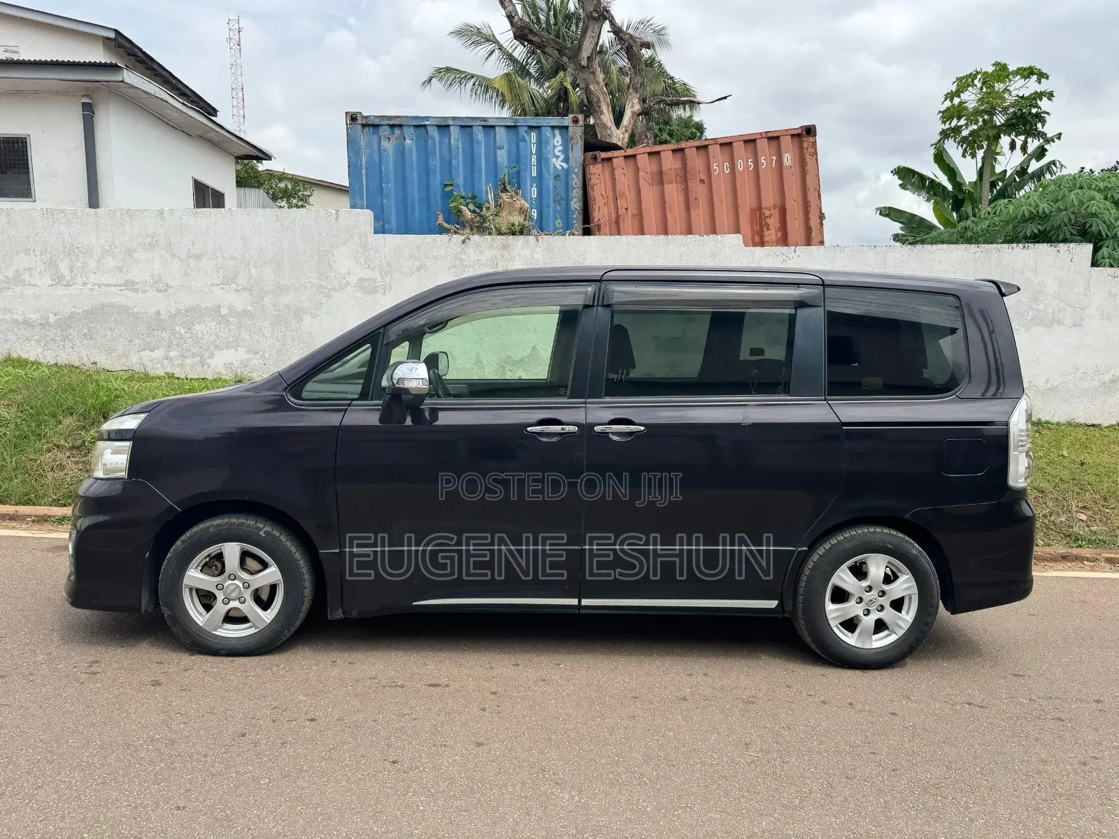 Toyota Voxy 2012 Burgundy