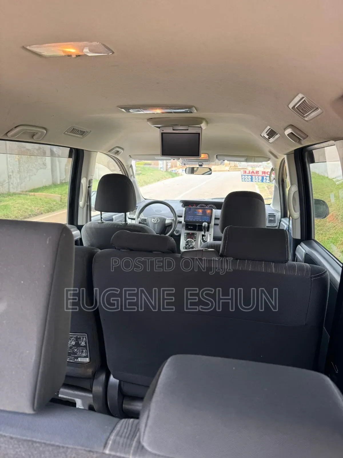 Toyota Voxy 2012 Burgundy