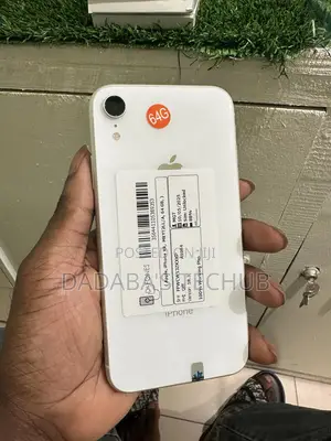 Apple iPhone XR 64 GB White