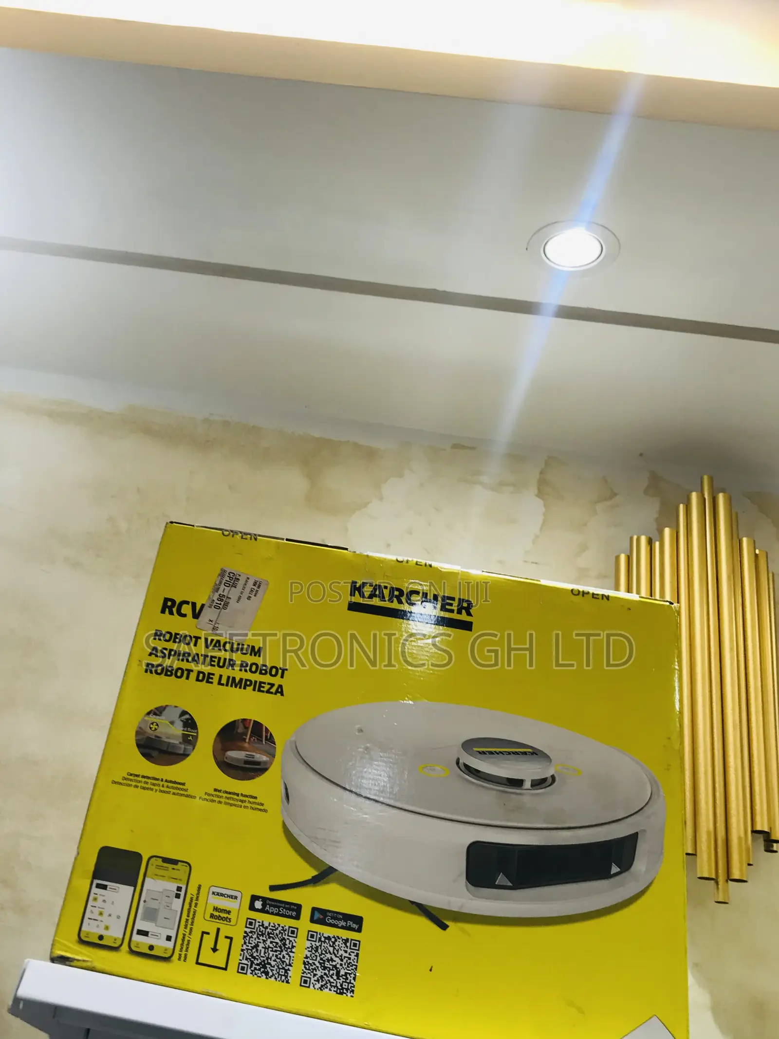 Try Durable Karcher RCV 5 Vacuum Cleaner White