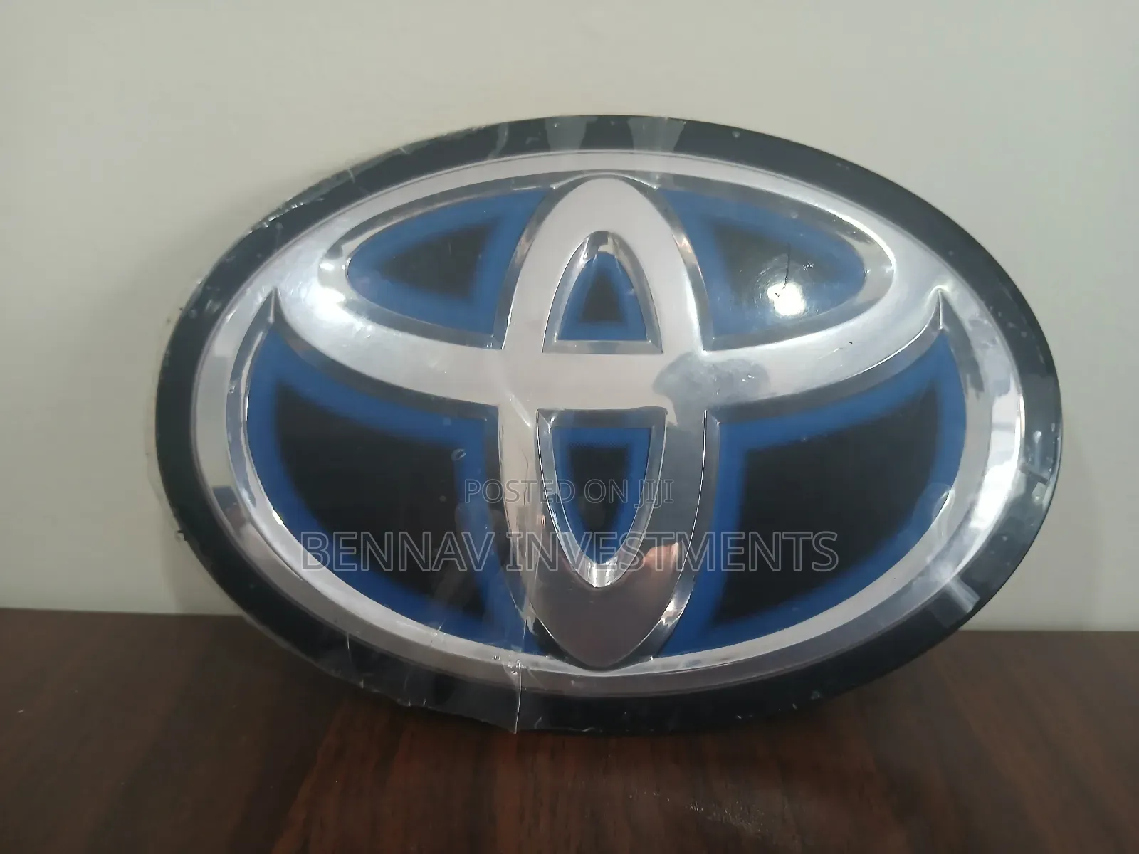 Toyota Glass Crown