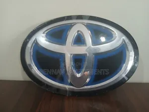 Toyota Glass Crown