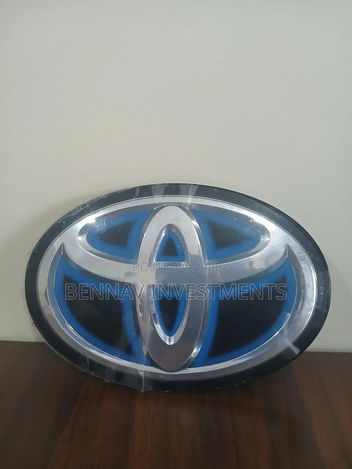 Toyota Glass Crown